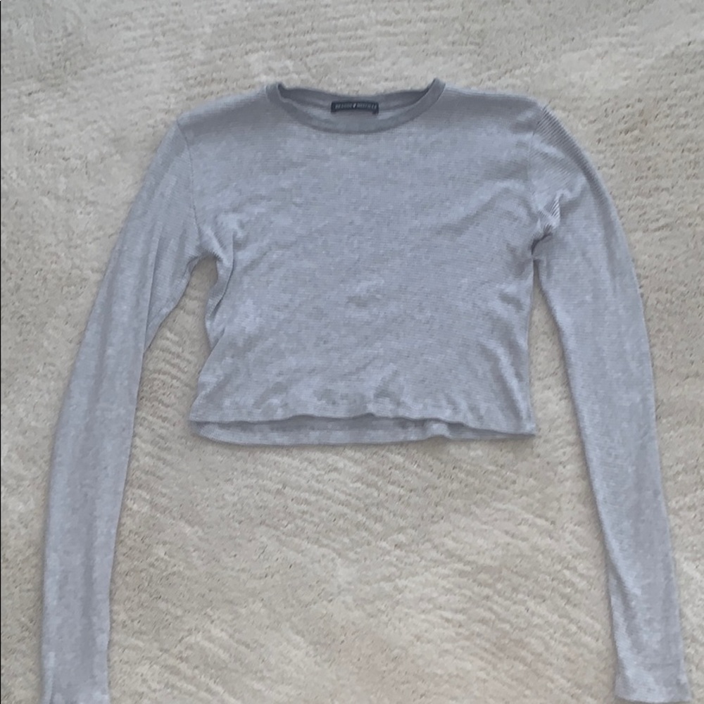 Brandy Melville cropped shirt